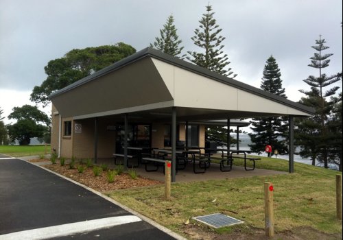 Construction of Camp Kitchen - Lake Macquarie City Council